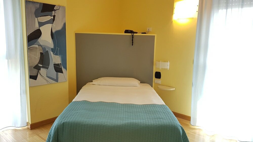 Фото Отель MiHotel