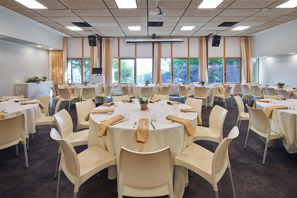 Фото Tzuba Hotel