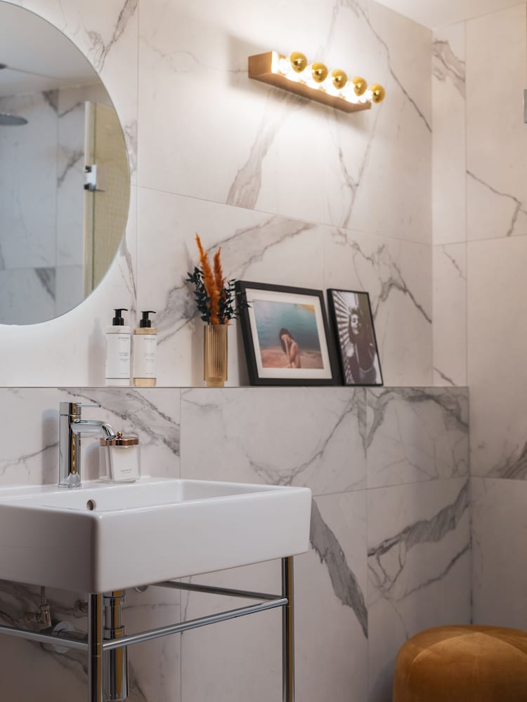 Фото Seven Hotel Paris