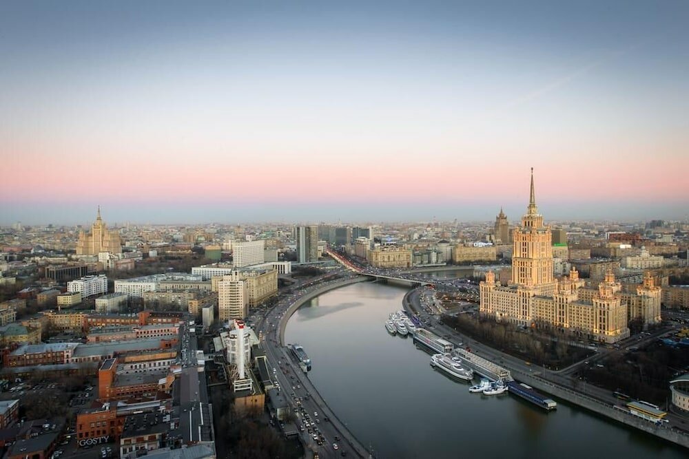 Фото Международная