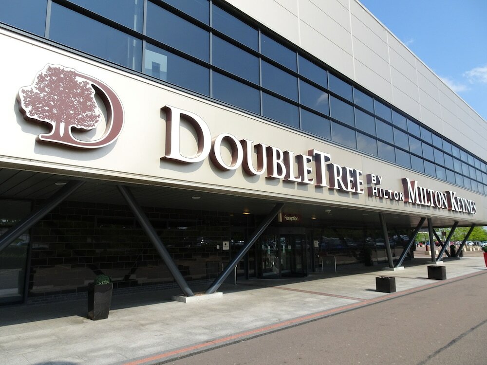 Фото DoubleTree by Hilton Milton Keynes