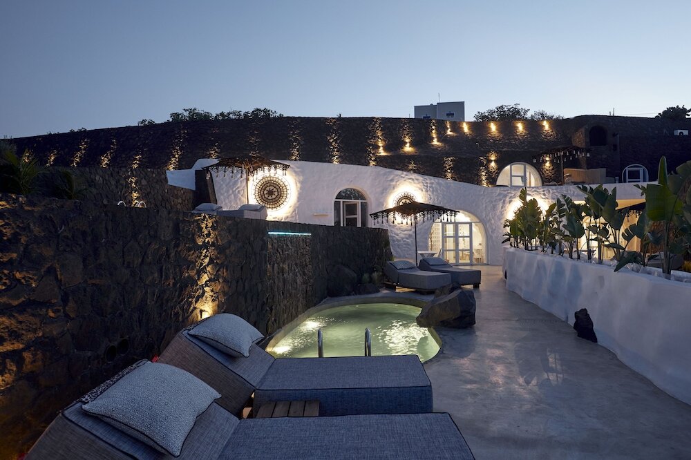Фото Theano Cave Suites & Villas