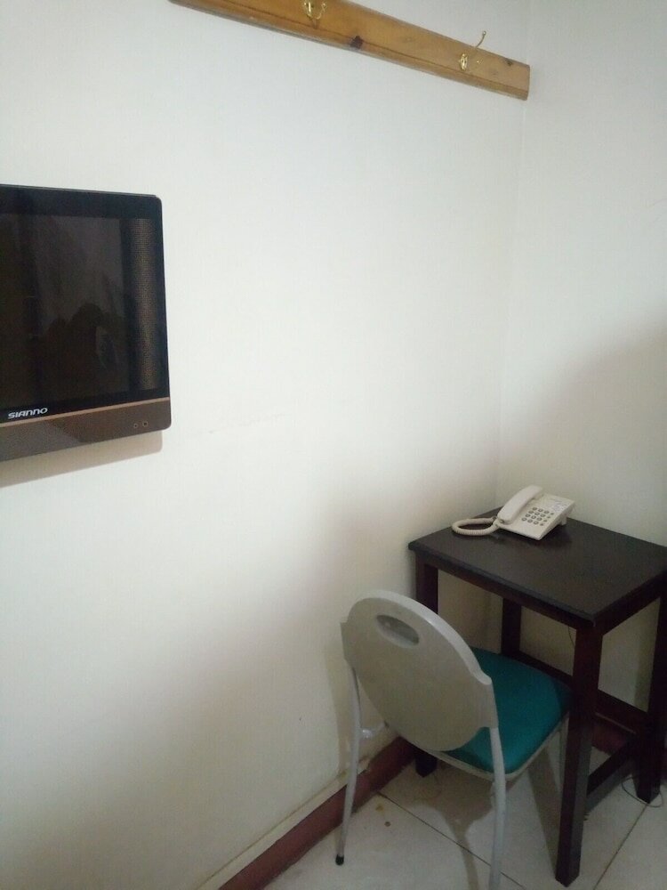 Фото Deira Hotel Ltd