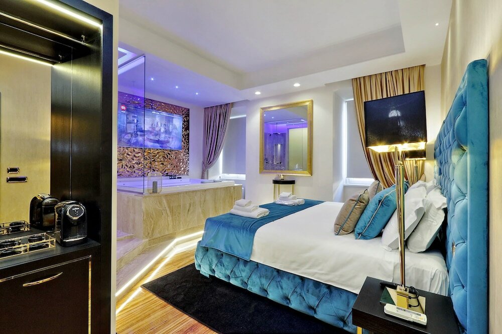 Фото Trevi Diamond Luxury Suite & Jacuzzi