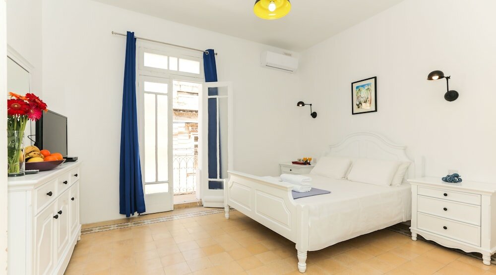 Фото House of Pomegranates