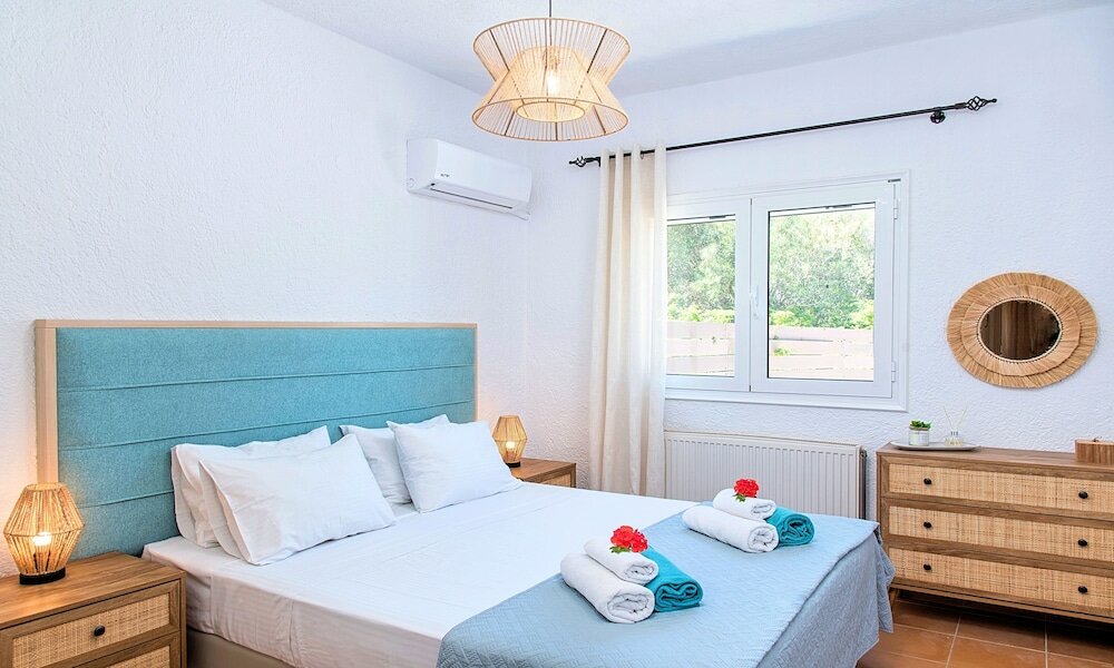 Фото Вилла Cretan Lodge Heated Pool