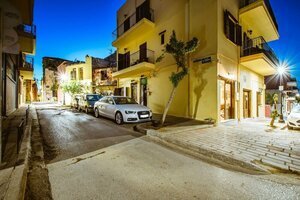 Гостиница Deluxe Hotel в Ханье