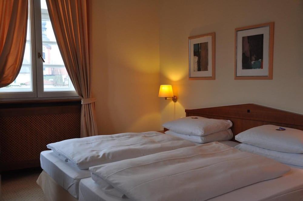 Фото Hotel Zum Erbprinzen