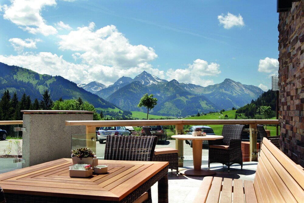 Фото Hotel Bergblick