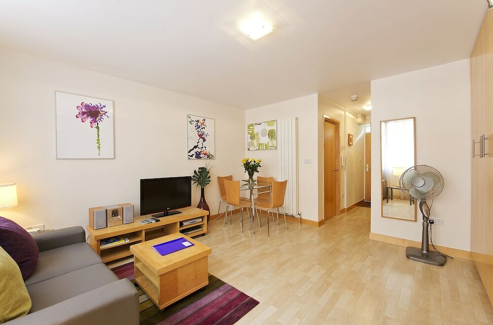 Фото Premium St Christophers Place