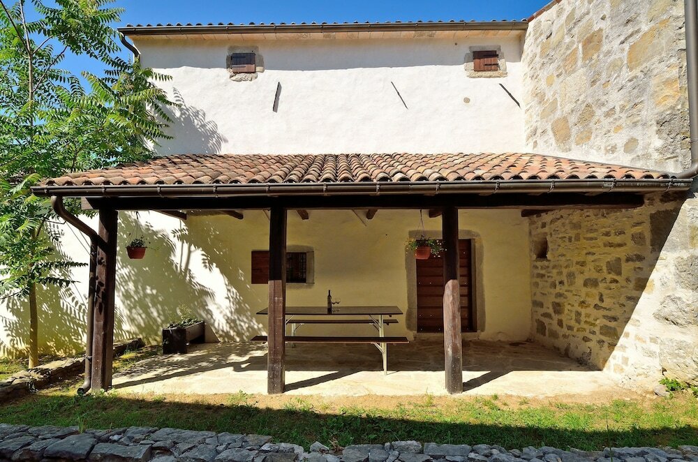 Фото Traditional Stone House