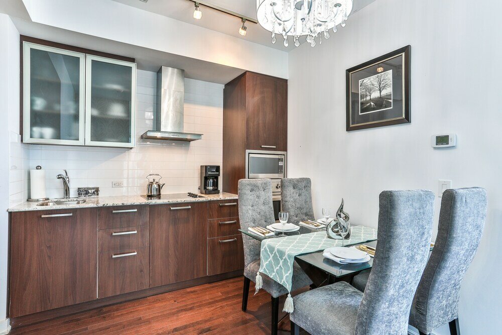 Фото Exquisite 55th Floor 2 Bed 2 Bath Parking