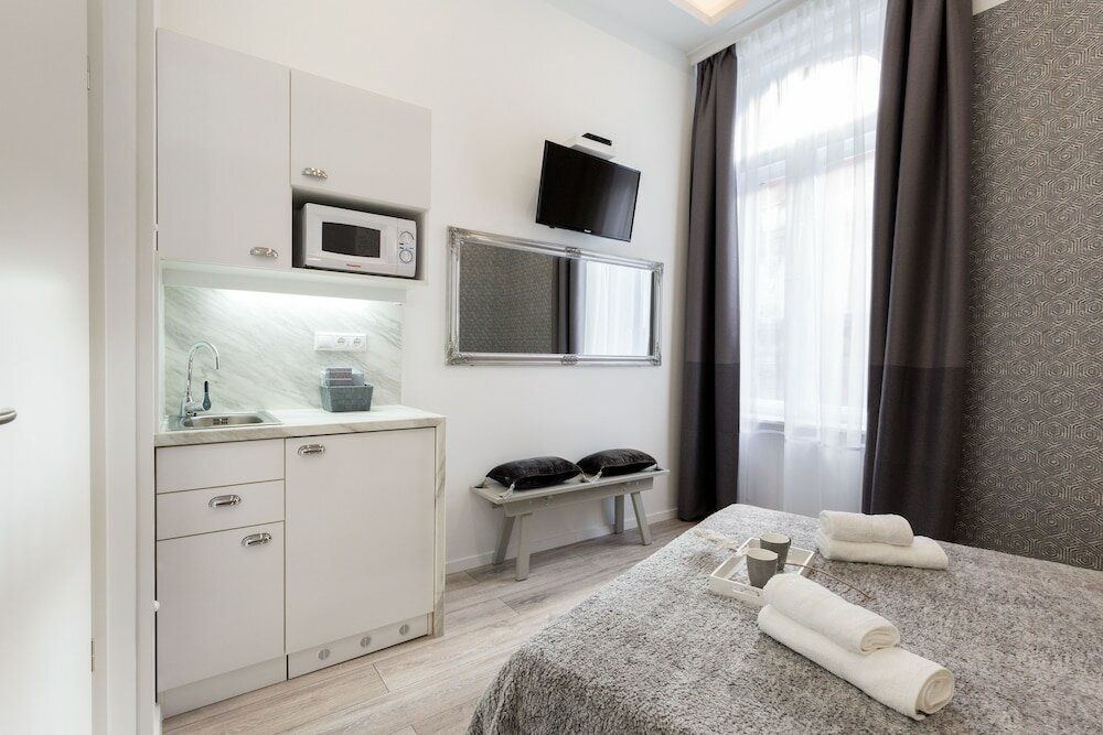 Фото Budapest Holidays Fashion