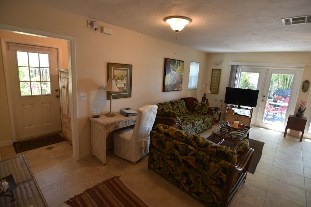 Фото Oasis at John's Pass Madeira Beach