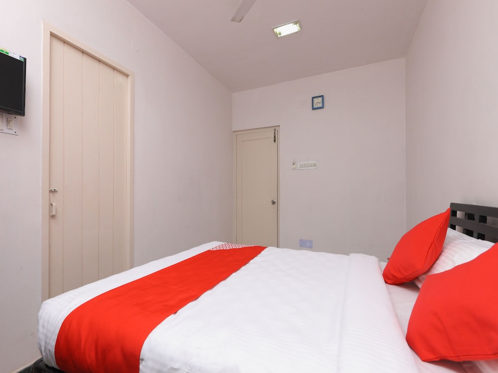 Фото Oyo 11661 Krishna Park