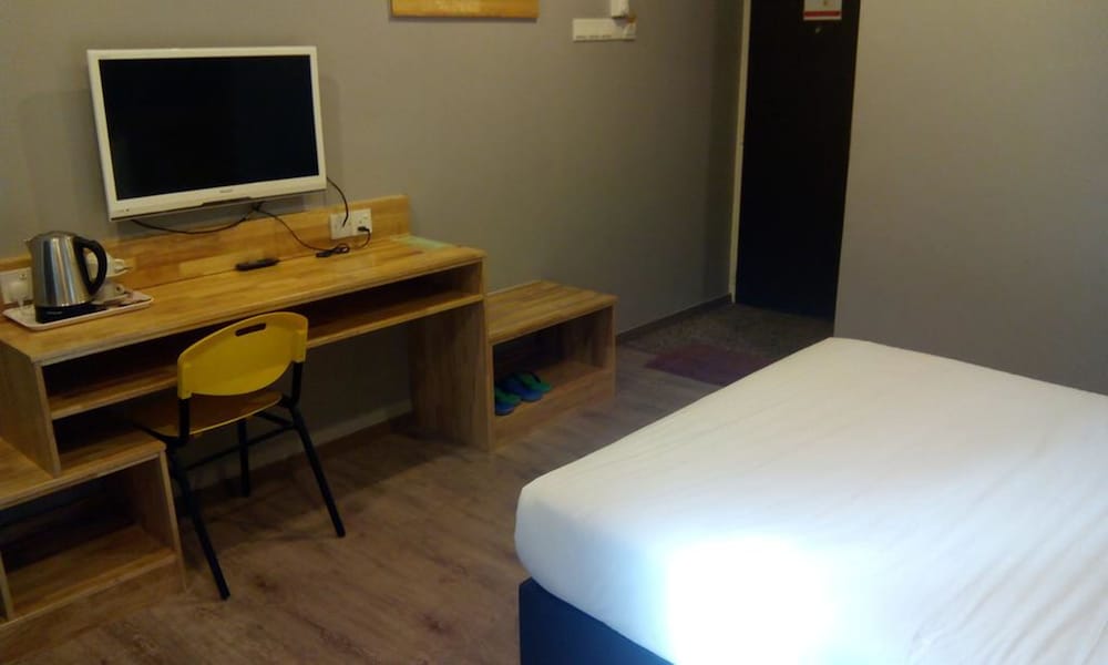 Фото Hotel Suria 18