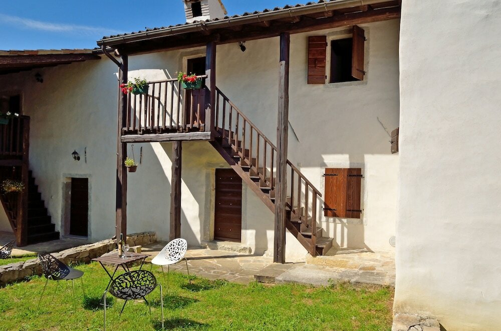 Фото Traditional Stone House