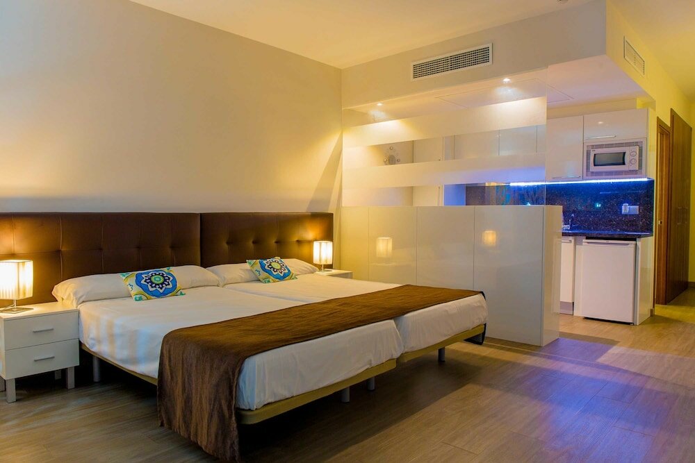 Фото Dimona Suites