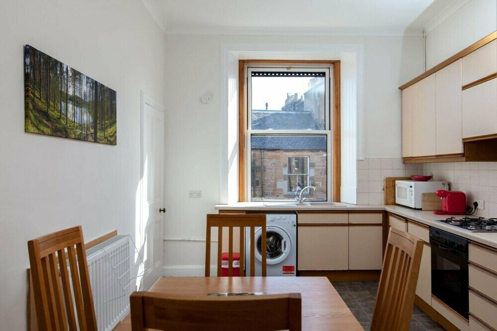 Hotel Spacious and Bright Polworth Flat, Edinburgh, photo