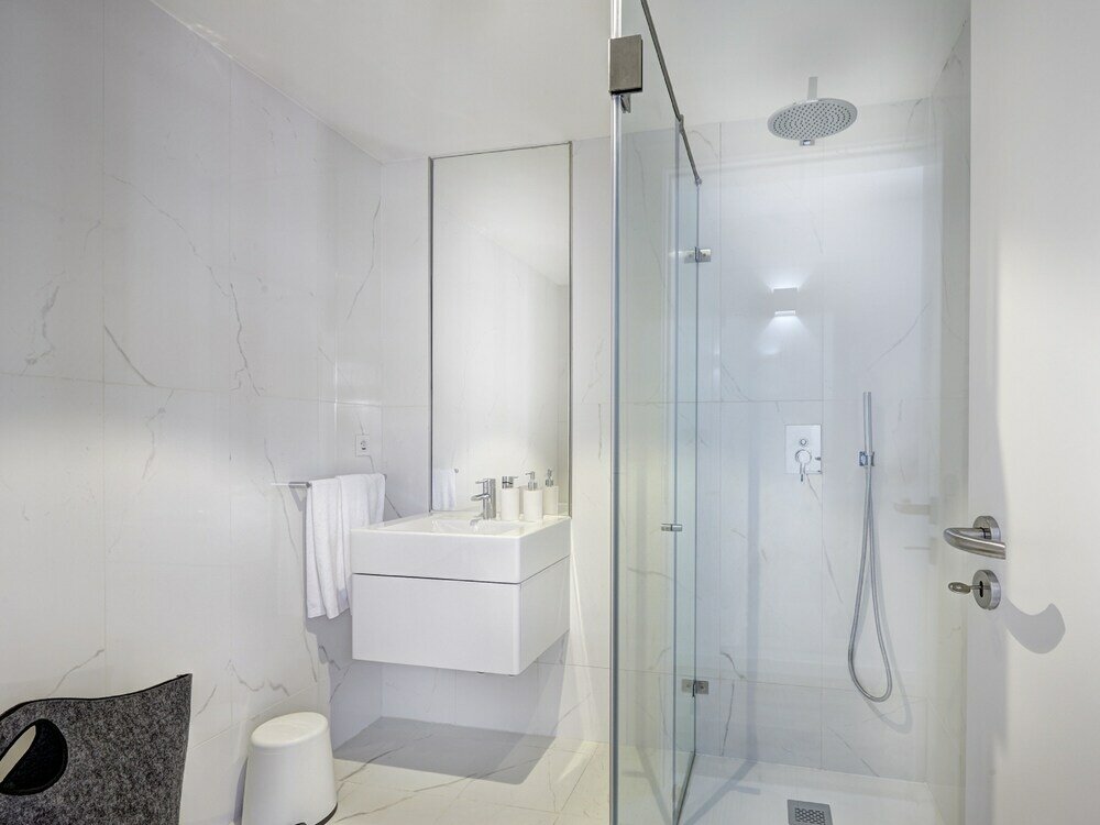 Фото Porto Downtown Lovers Suites Bombarda 451