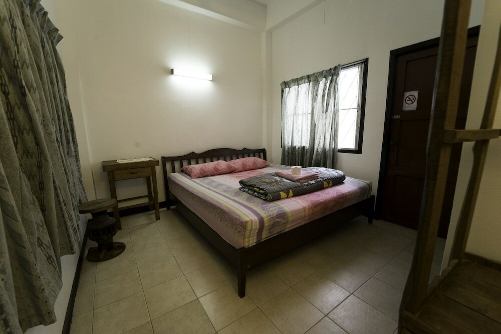 Фото Sarah Guest House