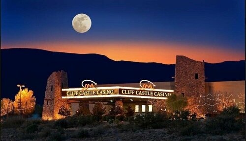 Гостиница Cliff Castle Casino Hotel