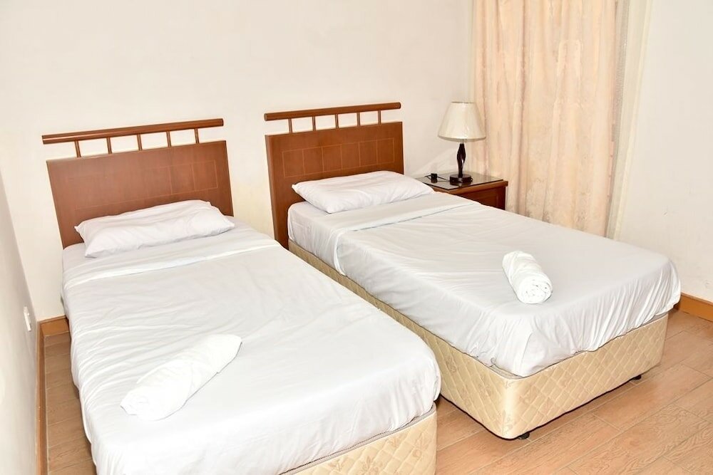 Фото Ideal Holiday Apartment Marina Court