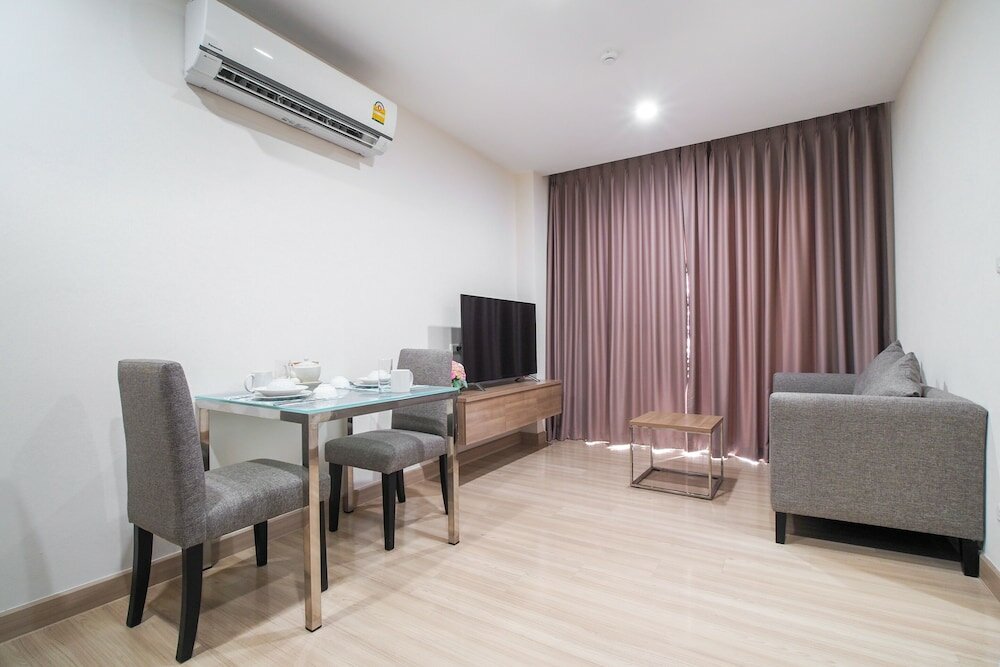 Фото Sriracha Biz Residence