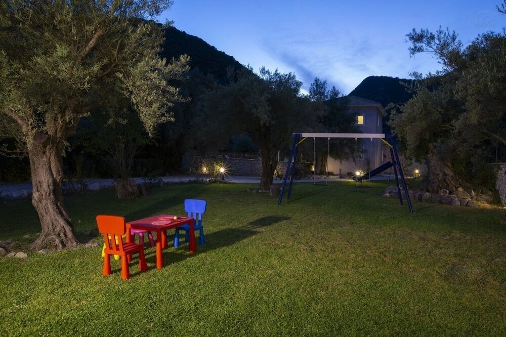 Фото Villa Niriides