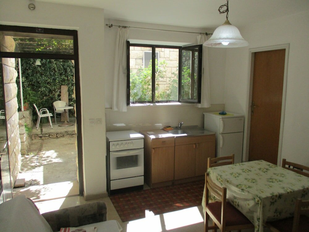 Фото Apartments And Rooms Artemida