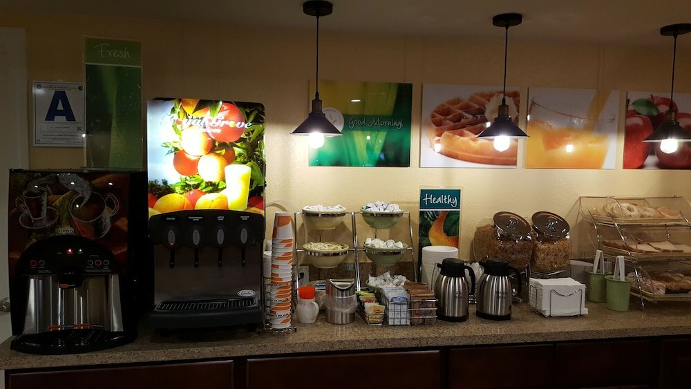 Фото Quality Inn Escondido Downtown