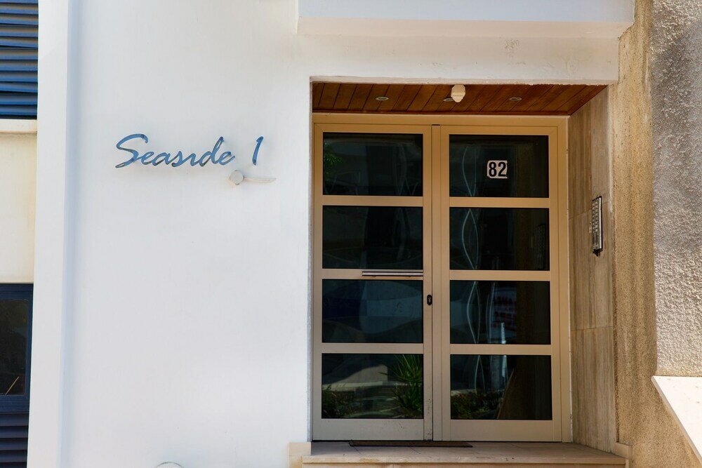 Фото Seaside Luxury Beach Apartment