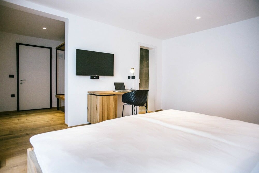 Фото Vault Hotel