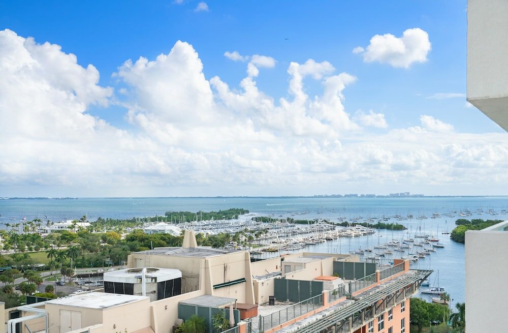 Фото Miami Vacation Rentals - Coconut Grove