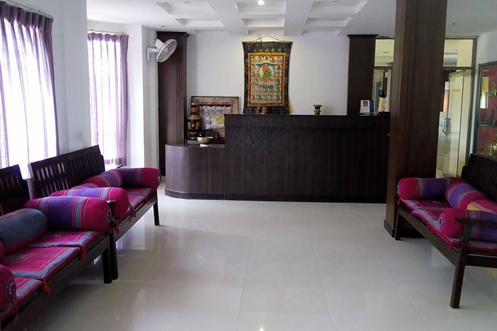 Фото отеля 2