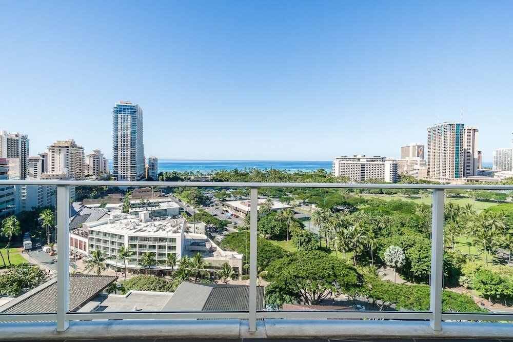 Фото The Ritz-Carlton Residences, Waikiki Beach
