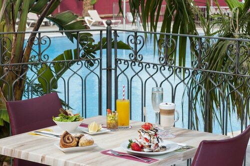 Гостиница Leonardo Privilege Hotel Eilat в Эйлате