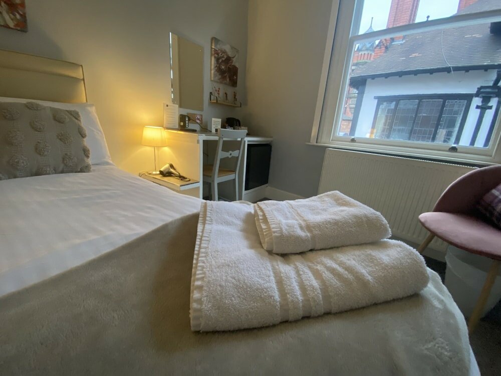 Фото Grosvenor Place Guest House