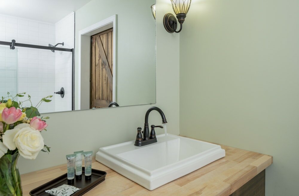 Фото Magnolia Manor and Chapel