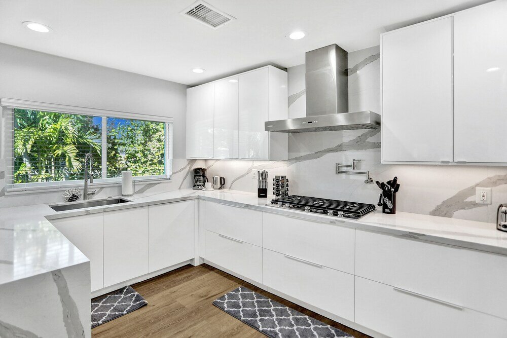 Фото Private Heated Pool 3br with Water View