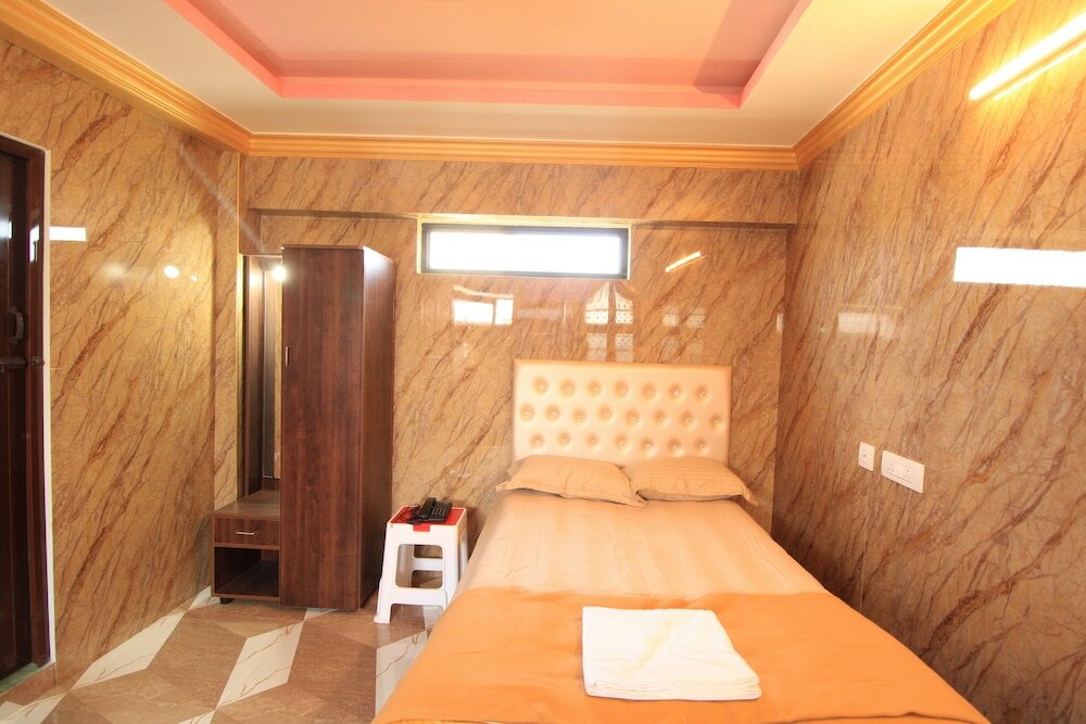 Фото French Breeze Residency