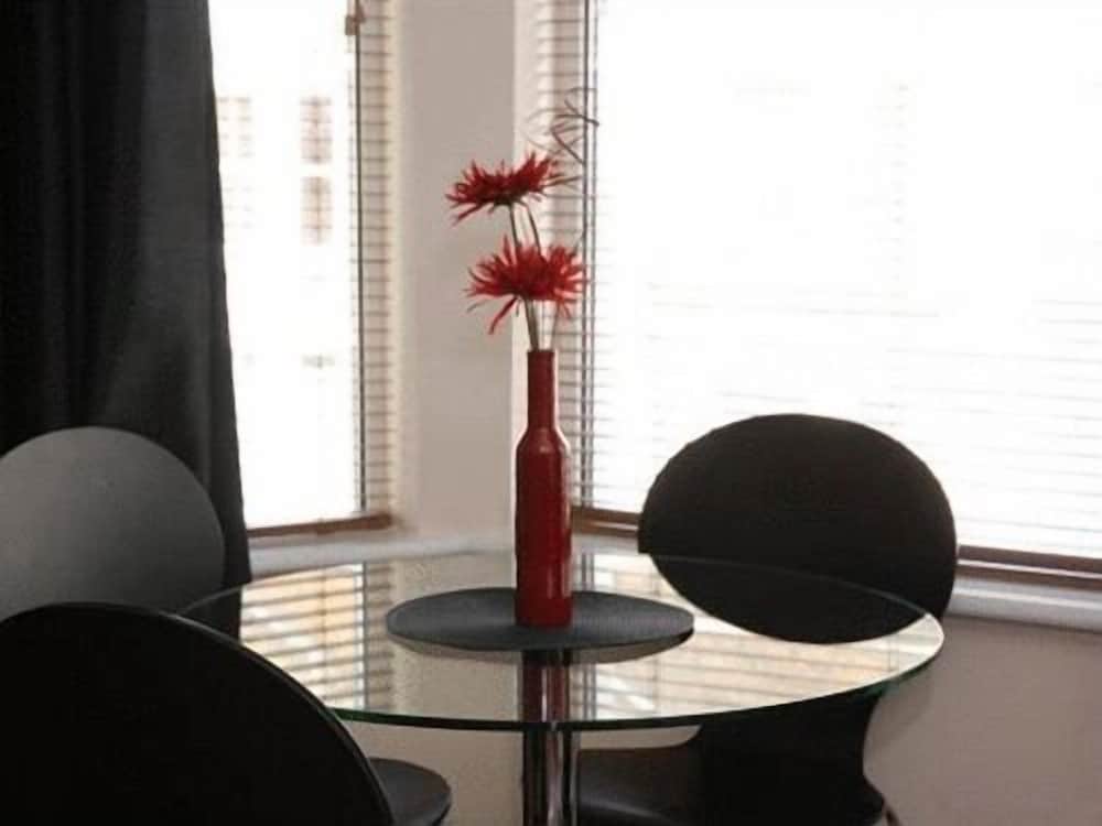 Фото Senlac Guesthouse