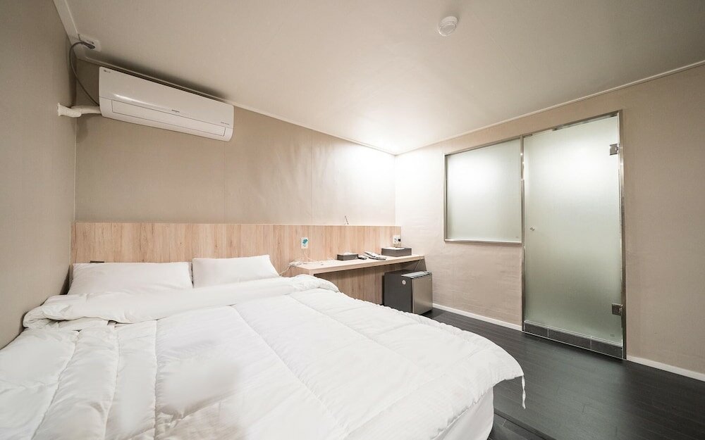 Фото Suwon Movie Motel