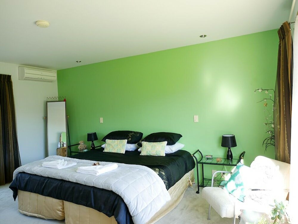 Фото Vibrant Living Retreat