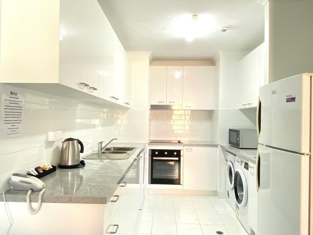 Фото The Astor Apartments