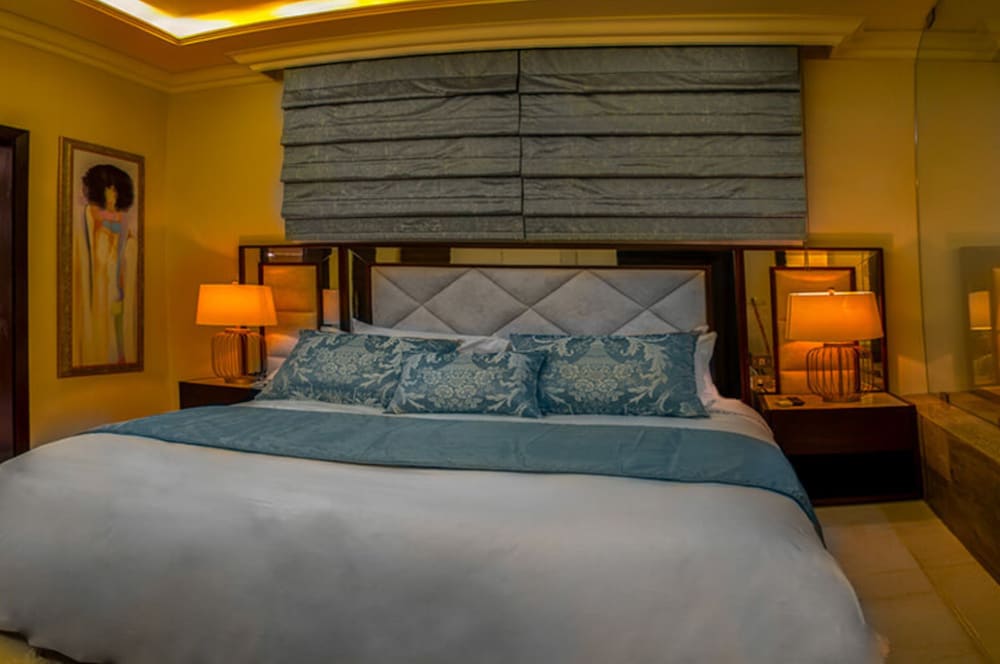 Фото Home Suites Boutique Hotel