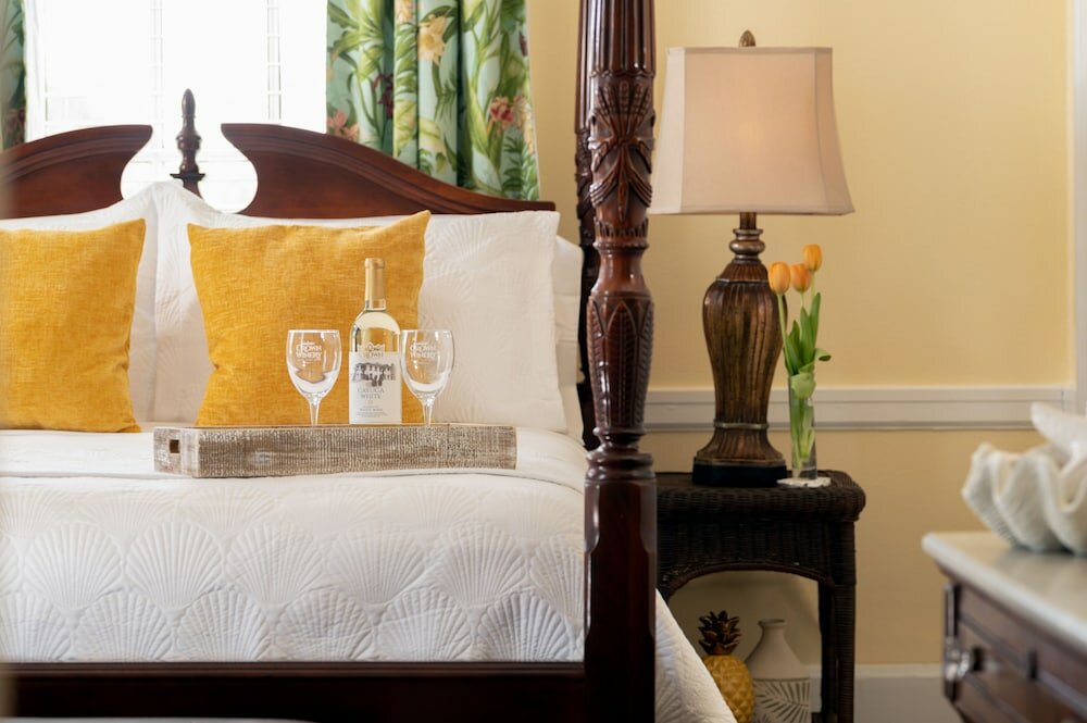 Фото Magnolia Manor and Chapel