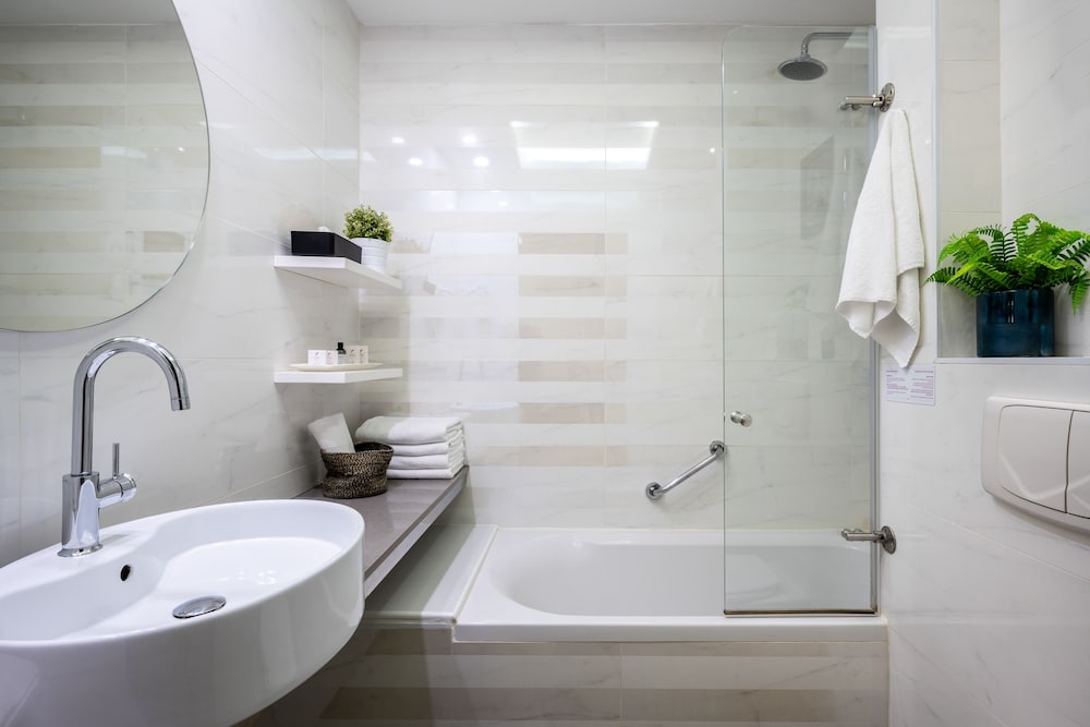 Фото Hotel Yehuda