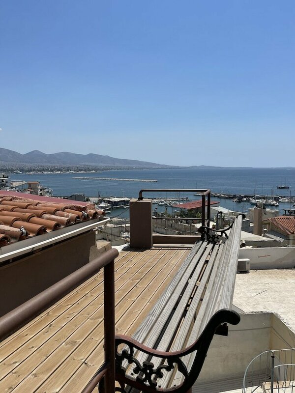 Гостиница Piraeus House With Sea View and Free Parking в Пирее