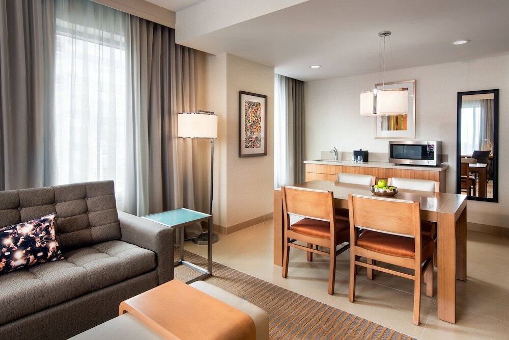 Фото Courtyard by Marriott Los Angeles L. A. Live